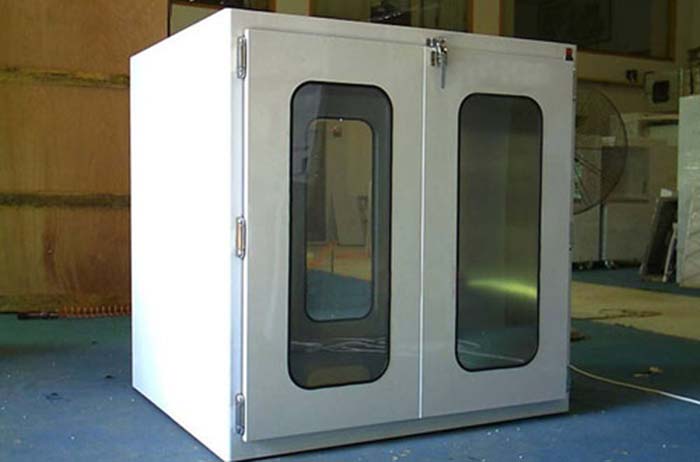 双开门传递窗三大类选择(电子连锁、机械连锁、自净式)